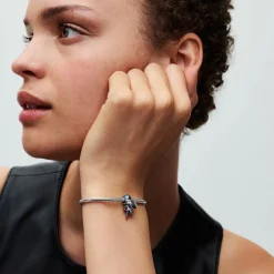 Pandora Charms<Charm Captain America en argent sterling zircons transparents et rouges, émail rouge et bleu Marvel x