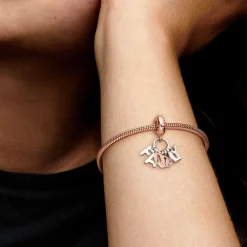 Pandora Charms<Charm Pendant Lettres Family (Famille) Moments